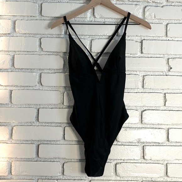 Cupshe Other - NWT CUPSHE Women Swimsuit One Piece Bathing Suit Deep V
Neck Crisscross Back